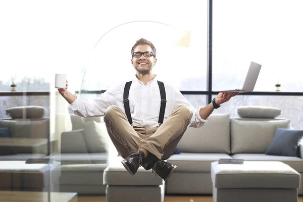 Young Man Soaring Air Cup Coffee Laptop — Stock Photo, Image