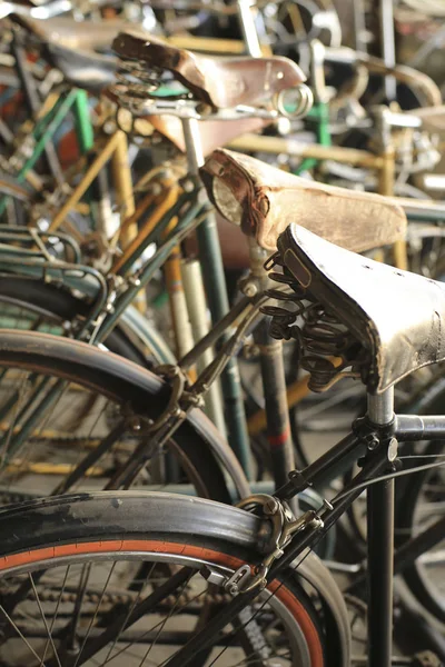 Urbanes Retro Fahrrad Auf Der Straße — Stockfoto