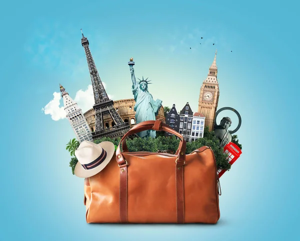 Travel Concept Large Classic Brown Leather Travel Bag Landmarks — Stock Photo, Image