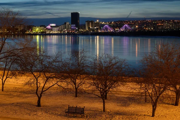 Die Stadt Krasnojarsk Abend Böschung Lichter Nachtsicht Auf Die Stadt — Stockfoto