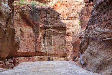 Antik Petra kasabasındaki Siq.