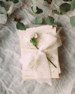  davetiye için yazıt ile bir güzel yaz çiçek 