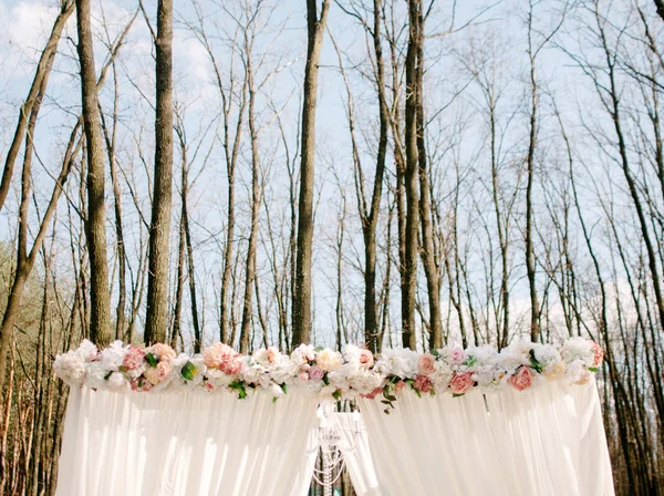Decoração Casamento Floral Arco Flores Livre — Fotografia de Stock
