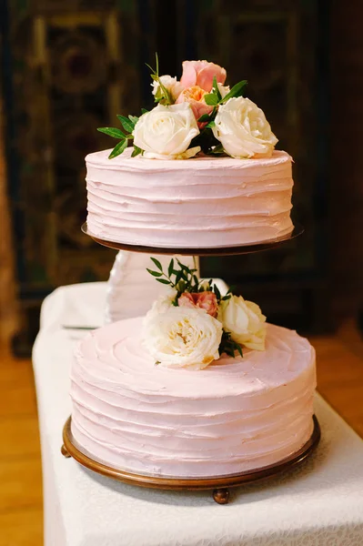 White Wedding Cake Decorated Flowers — Stock Photo, Image