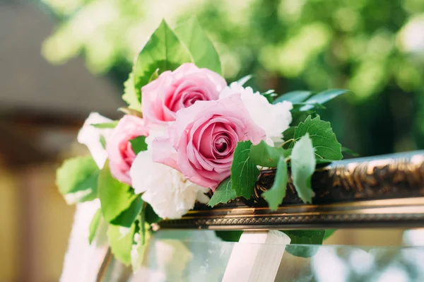 Bouquet Sposa Con Fiori Teneri — Foto Stock