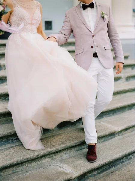 Wedding Concept Bride Groom Holding Hands — Stock Photo, Image