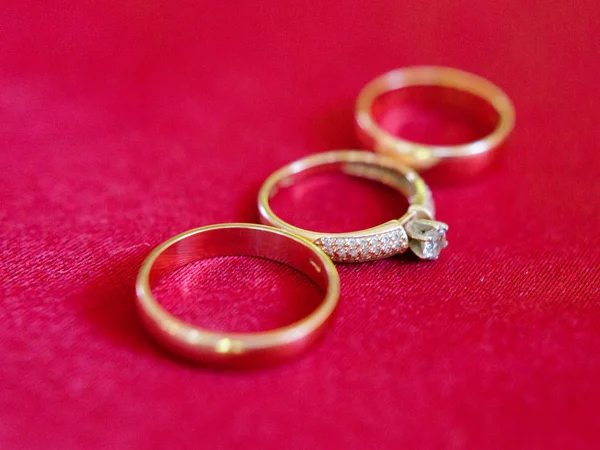 Gouden Trouwringen Verlovingsring Eeuwige Liefde Concept — Stockfoto