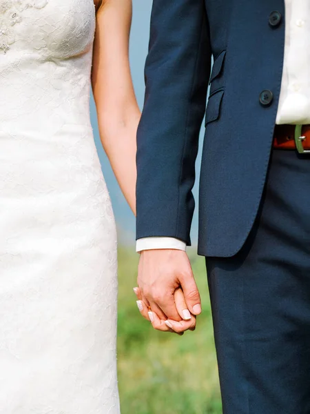 Closeup View Married Couple Holding Hands Outdoor Wedding Ceremony Bride — Stock Photo, Image