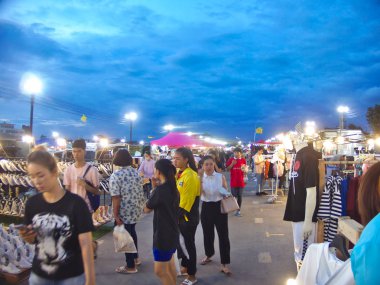 Nakhon Ratchasima Bir gece çarşı kaydet.