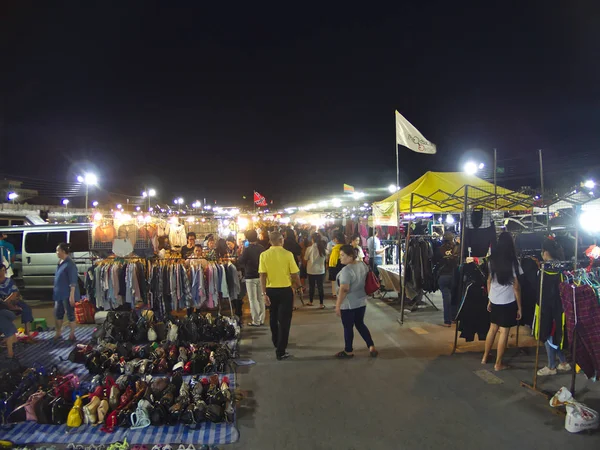 Nakhon Ratchasima Spara en natt Bazaar. — Stockfoto