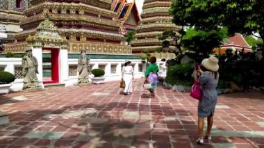 BANGKOK THAILAND-17 Eylül 2020: Wat Phra Chetuphon (Wat Pho), Zümrüt Buda Tapınağı 'nın arkasında yer almaktadır. BANGKOK THAILAND-17 Eylül 2020