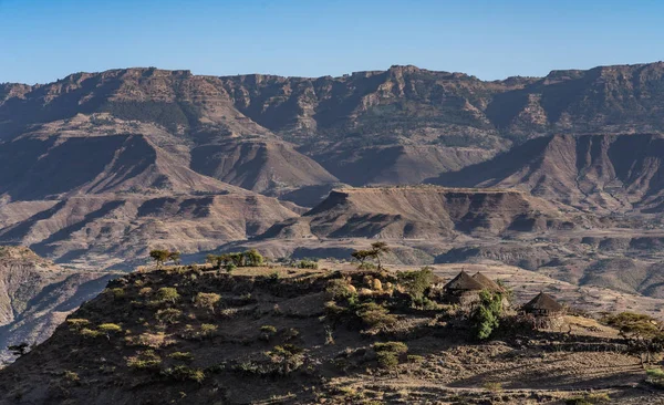 Vista del paisaje cerca de Lalibela en Etiopía, África — Foto de Stock