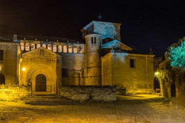 Plaza de Mayor Santillana del Mar, Cantabria, İspanya