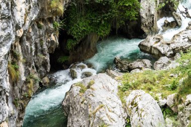 Bakımları trail garganta del Bakımı, Picos de Europa dağlar, İspanya