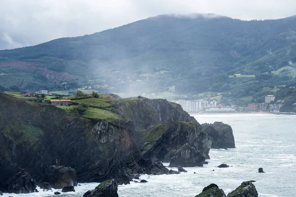 Bermeo, País Vasco, España: Monasterio de San Juan de Gaztelugatxe —  Fotos de Stock