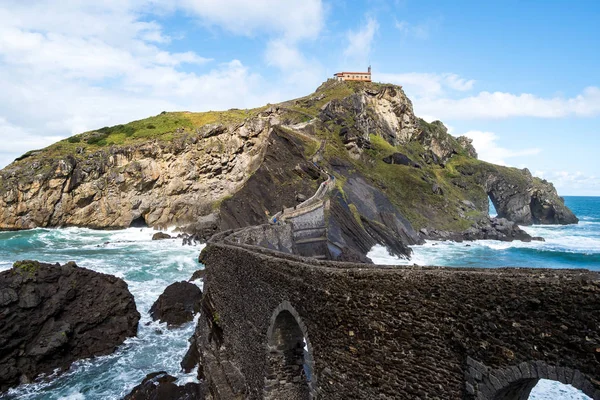 Bermeo, Baskicko, Španělsko: Kláštera v San Juan de Gaztelugatxe — Stock fotografie