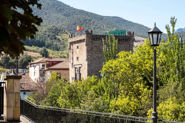 Torre del Infantado in Potes, Cantabria, Spain. — стокове фото