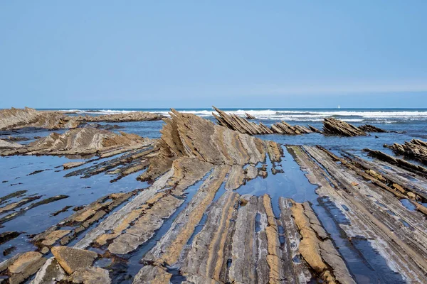 Costa Flysch di Sakoneta, Zumaia - Paesi Baschi, Spagna — Foto Stock