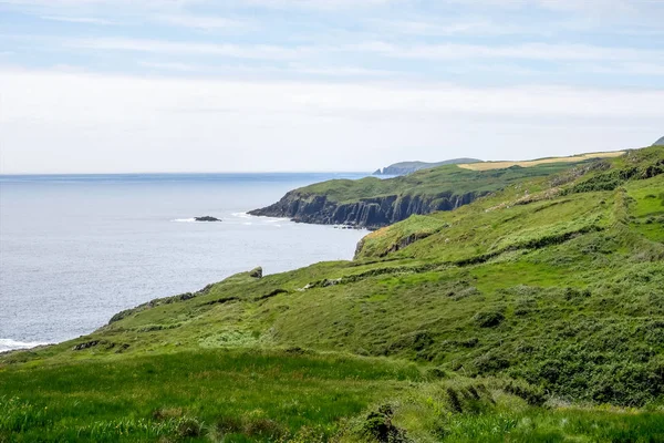 Vista del paisaje en West Kerry, península de Beara en Irlanda — Foto de Stock