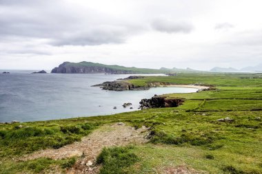 Güzel manzaraya Slea kafa sürücü Dingle Yarımadası, Kerry, İrlanda