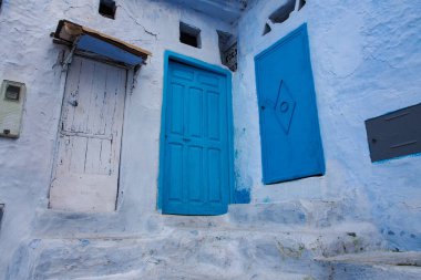 Medine Chefchaouen, Morocco yapılarıyla için mavi tonlarında kaydetti