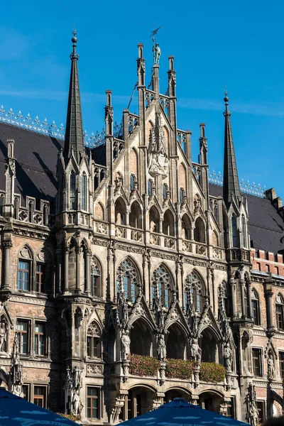 El nuevo ayuntamiento de Marienplatz en Munich, Baviera, Alemania — Foto de Stock