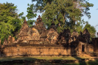 Banteay Srei Angkor, Kamboçya'da Shiva için adanmış bir Hindu Tapınağı olduğunu