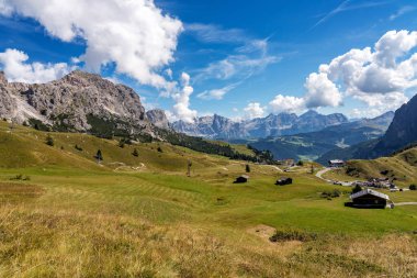 Sella grup ve Gardena pass veya Grodner Joch, Dolomites, İtalya