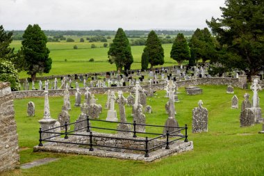 Antik manastır Clonmacnoise İrlanda