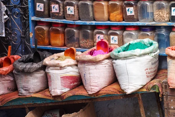 Παραδοσιακή μαροκινή αγορά στο το Chefchaouen Μαρόκο, Αφρική. — Φωτογραφία Αρχείου