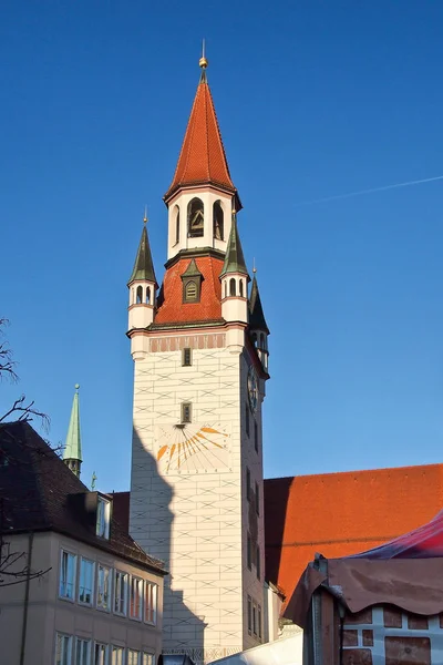 Das alte Rathaus am zentralen platz von münchen, deutschland. — Stockfoto