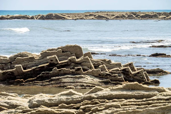 西班牙祖马亚-巴斯克地区 skoneta 的 flysch 海岸 — 图库照片