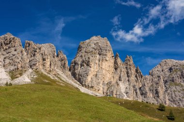Sella grup ve Gardena pass veya Grodner Joch, Dolomites, İtalya