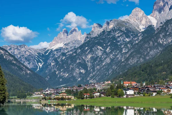 Lake Santa Caterina or Auronzo Lake in the province of Belluno, Italy — Stock Photo, Image