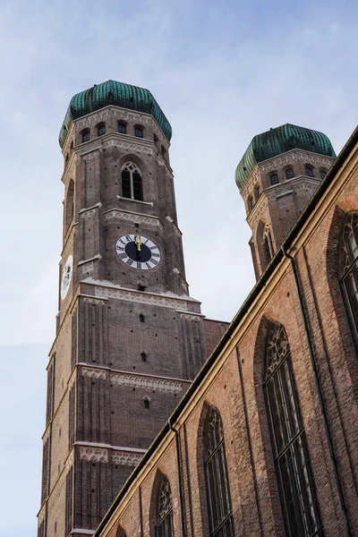 Słynna Katedra Monachium, zwany także Katedra z Nasza droga Pani, Munich — Zdjęcie stockowe