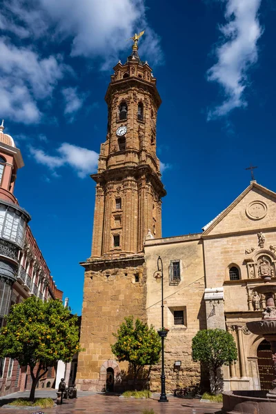 Torre da igreja de San Sebastian em Antequera, Província de Málaga, Andaluzia, Espanha — Fotografia de Stock