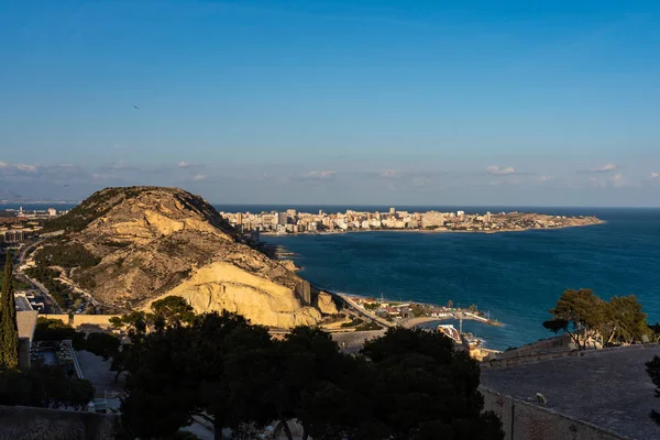 Vista del paisaje urbano de Alicante en España, Europa — Foto de Stock