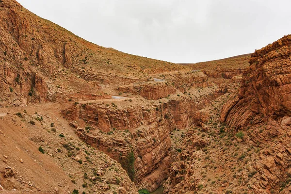 Dades Gorge is een kloof van de Dades rivier in het Atlas gebergte in Moro — Stockfoto