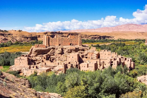 Красивая Долина Роз - Valley des Roses, недалеко от Уфазата, M — стоковое фото