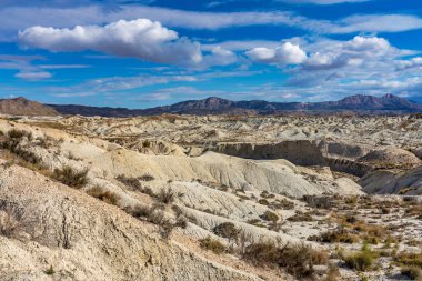 İspanya'da Murcia yakınlarındaki Abanilla ve Mahoya Çolak