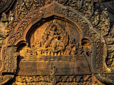 Banteay Srei Angkor, Kamboçya'da Shiva için adanmış bir Hindu Tapınağı olduğunu
