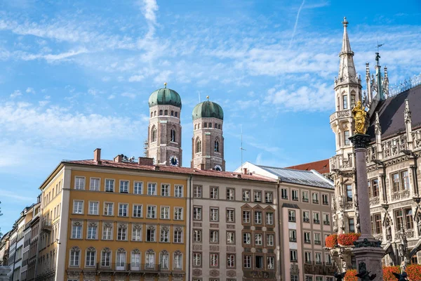 El nuevo ayuntamiento de Marienplatz en Munich, Baviera, Alemania — Foto de Stock