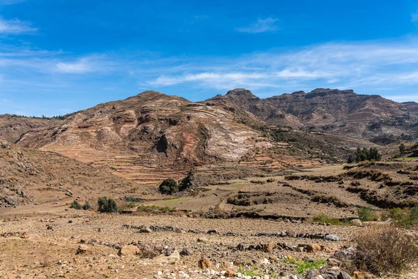 Paisaje en Gheralta cerca de Abraha Asbaha en el norte de Etiopía, África — Foto de Stock