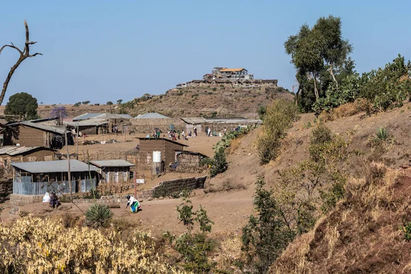 Lalibela, Etiopía. Famosa iglesia de San Jorge tallada en roca - Bete Giyorgis — Foto de Stock