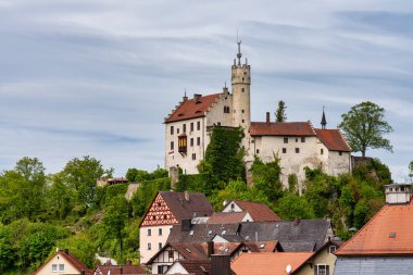 Almanya'da Bavyera'da Goessweinstein Ortaçağ Kalesi