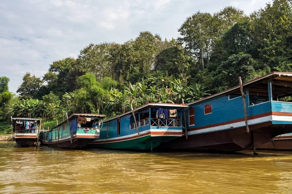 Passeio de barco no Rio Mekong Luang Prabang, Laos — Fotografia de Stock