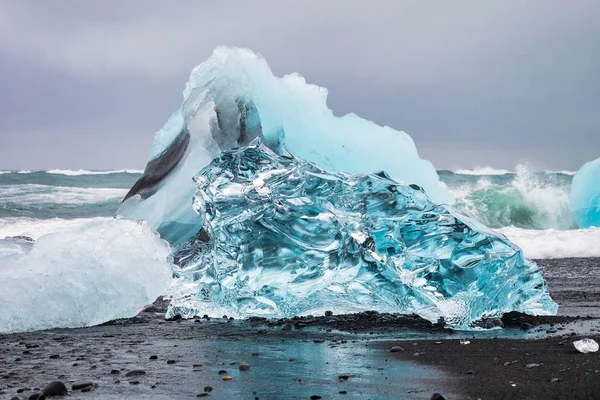 Iceberg at Diamond Beach Joekulsarlon Izlanda, Avrupa — Stok fotoğraf