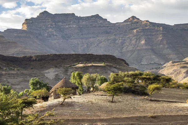 Paisaje entre Gheralta y Lalibela en Tigray, Etiopía, África — Foto de Stock