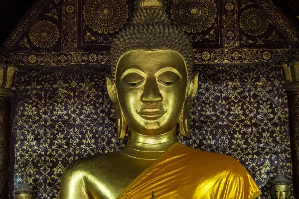 Wat Xieng Thong o el templo de Golden City en Luang Prabang, Laos . — Foto de Stock