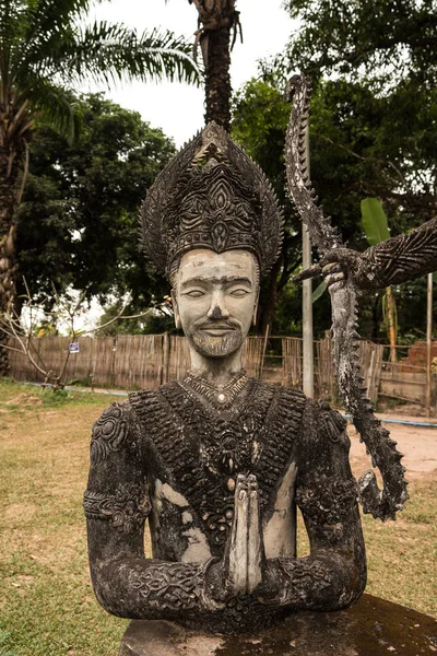 Estátuas de Buda no parque buddha em Vientiane, Laos . — Fotografia de Stock